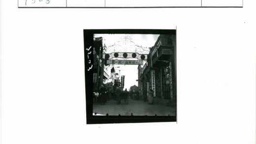 民国街景人力车繁忙市集.jpg