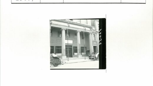 民国街景建筑与交通工具.jpg