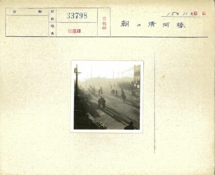 民国街道人车繁忙景象.jpg