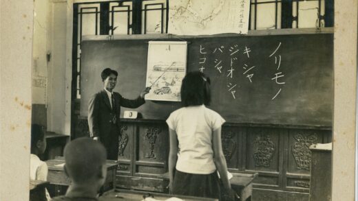 汽车火车自行车与人.jpg