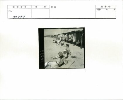 沙滩休闲时光与小屋.jpg