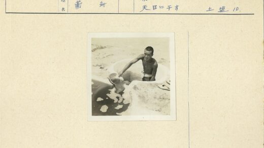 沙滩水池倒水瞬间.jpg