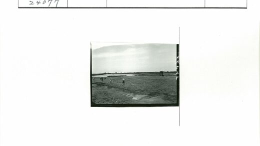 沙漠绿洲远眺建筑群.jpg