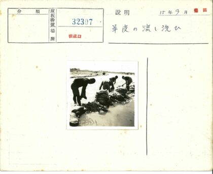河边五人洗布风景.jpg