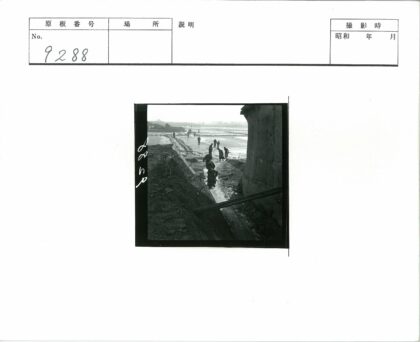 河边建筑群漫步.jpg