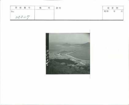 沿海港口山区水道风光.jpg