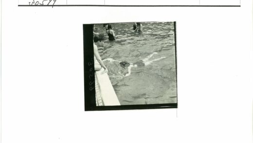 泳池休闲时光.jpg