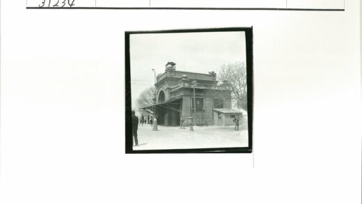 洛奇川拱形入口砖建筑景观.jpg