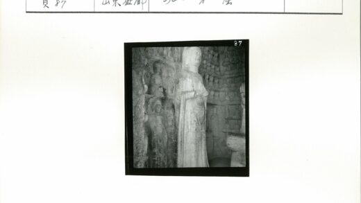 洞穴内古代石像特写.jpg