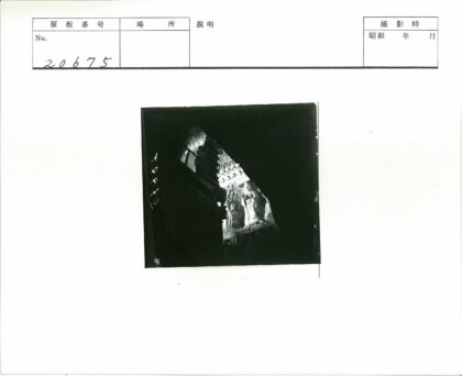 洞穴寺庙精细雕像雕刻展示.jpg