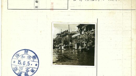 洪水中的城市街道救援场景.jpg