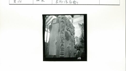 浮雕石柱特写与室内雕塑.jpg