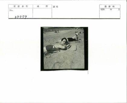 海滩泳装休闲时光.jpg