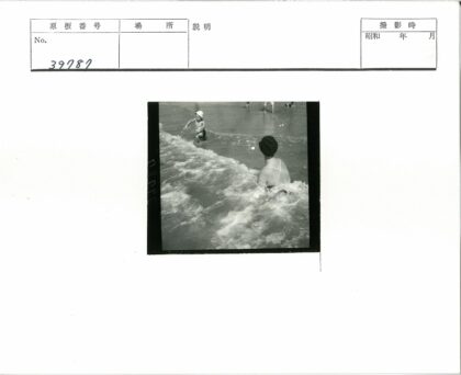 海边亲子时光.jpg