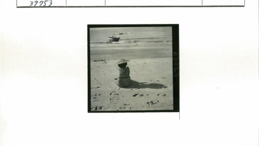 海边格子裙沙滩休闲时光.jpg