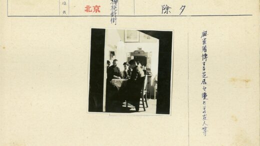 温馨室内聚会场景.jpg