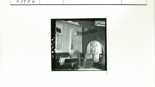 温馨室内装饰与舒适座位区.jpg