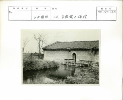 湖畔砖房冬景.jpg