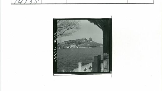 湖畔观景亭冬景.jpg
