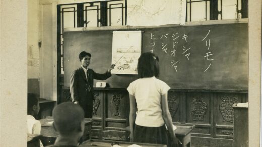 火车汽车飞机壁画特写.jpg