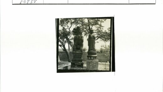狮子与人像雕塑公园景观.jpg
