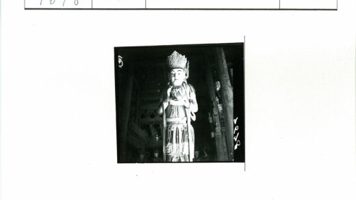王冠雕像室内装饰柱雕刻.jpg