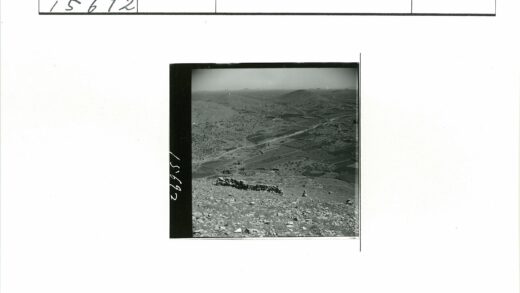 田园山丘荒地全景.jpg