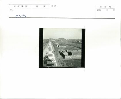 田园石墙与远山风光.jpg