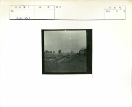 田野劳作与蒸汽火车背景.jpg