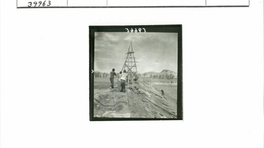 田野木脚手架搭建工作场景.jpg