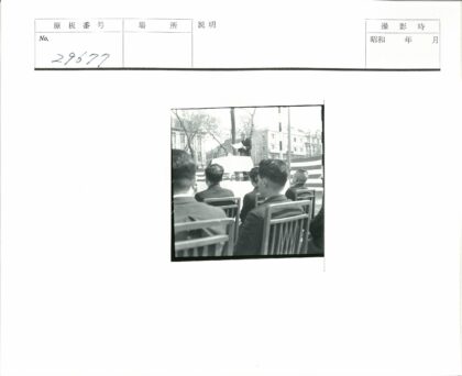 男子演讲历史场景.jpg