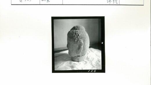 石佛头雕塑侧视图.jpg