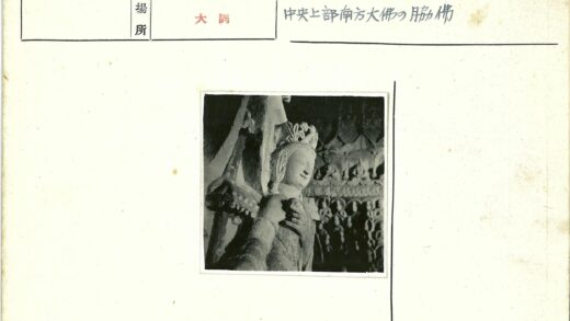 石像特写与环绕雕刻群像.jpg
