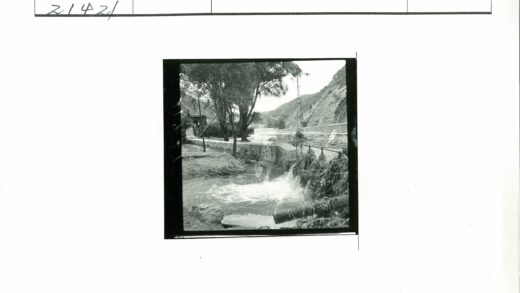 石墙小溪小桥古建风景.jpg