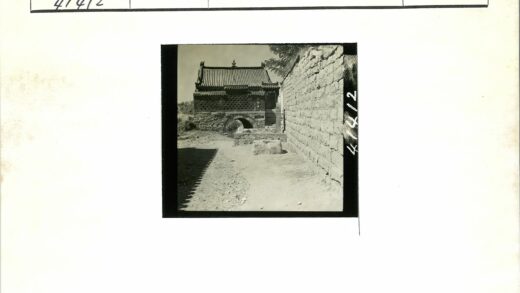 石墙拱门传统建筑小径.jpg