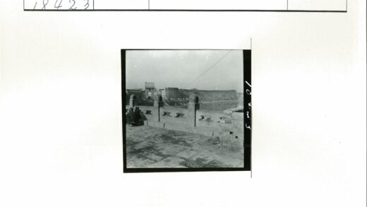石桥河畔古城风景.jpg