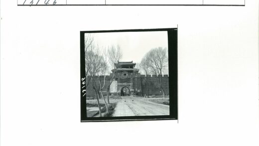 石砌堡垒拱门传统建筑.jpg