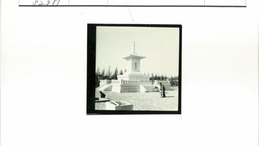 石碑铭文景观区人物活动.jpg