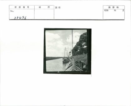 码头船只与岸景.jpg