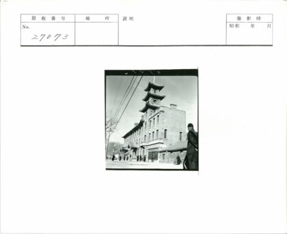 砖砌宝塔街景.jpg