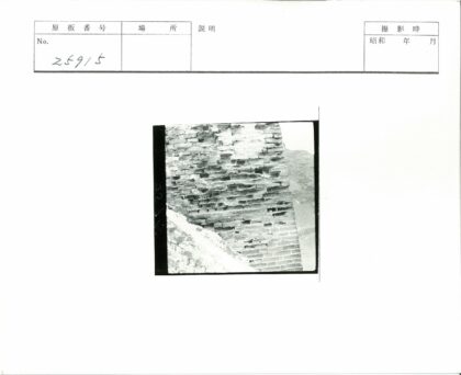 破损砖墙黑白照贫瘠背景.jpg