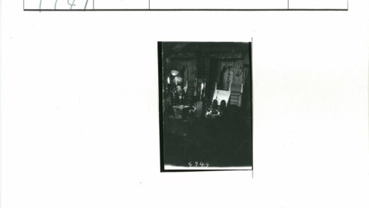 神秘神社烛光仪式.jpg