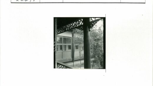 竹影窗棂古建筑特写.jpg