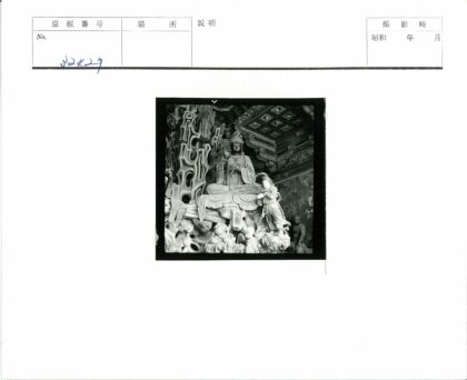 精美巨型雕像与壁画细节.jpg