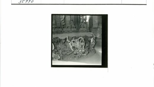 精美木雕人物雕塑细节展示.jpg