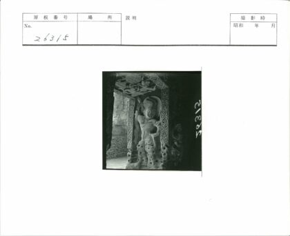 精美石雕历史建筑细节.jpg