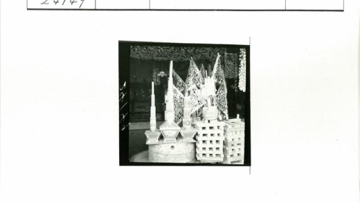 精美纸艺与木结构设计展示.jpg