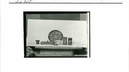 精美陶瓷与瓷器收藏展示.jpg