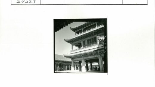 精美雕刻传统亚洲建筑.jpg