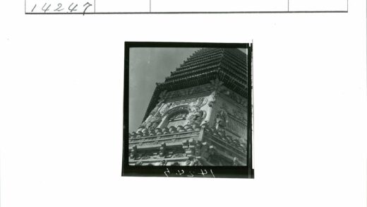 精美雕刻建筑细节特写.jpg